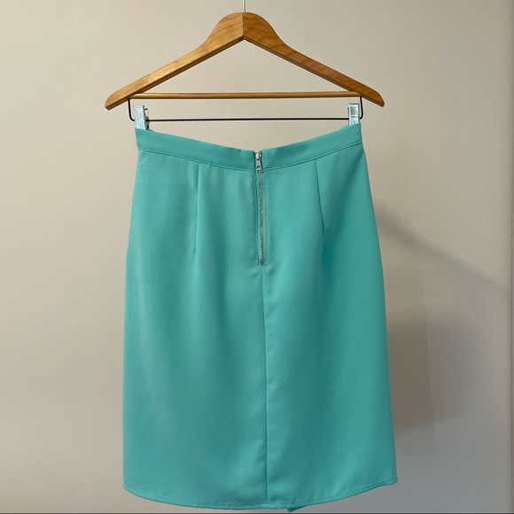 Forever 21 Turquoise Knee Length Tulip Skirt - Picture 2 of 6
